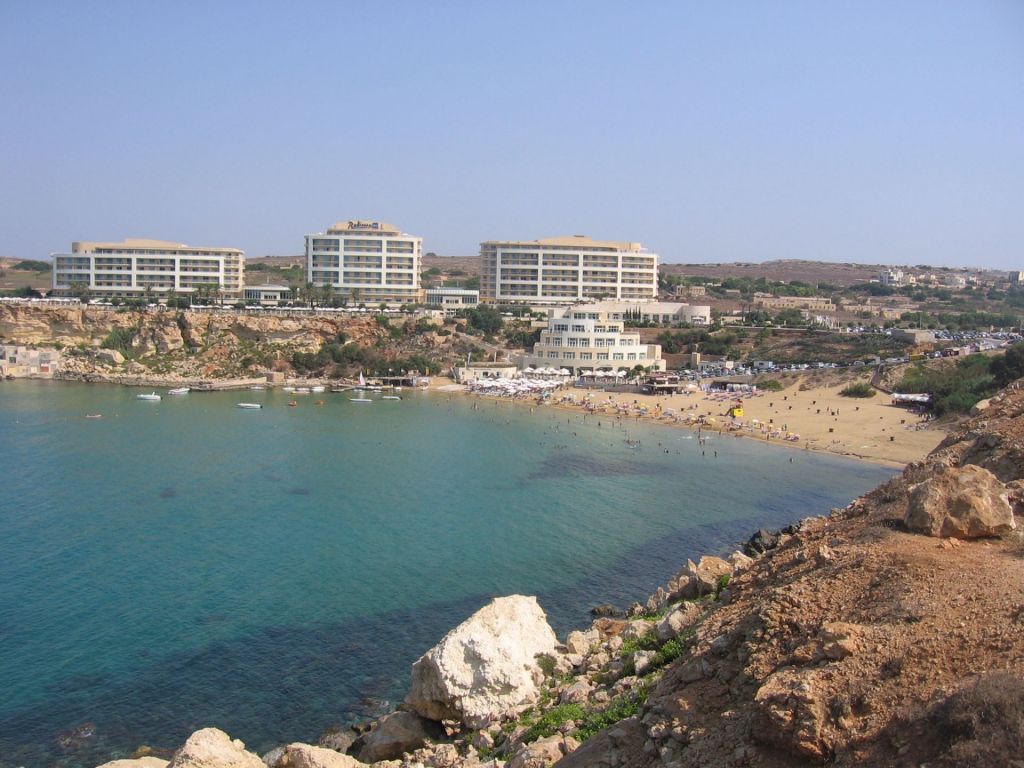 Blick auf eine Bucht in Malta